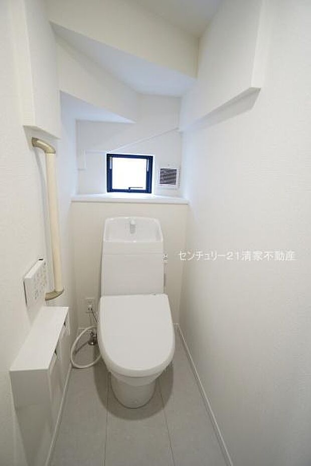 Ｃ号棟：手すりがついているため、ご年配の方も安心(2026年09月撮影)