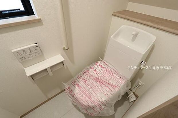 Ｂ号棟：手すりがついているため、ご年配の方も安心(2026年10月撮影)