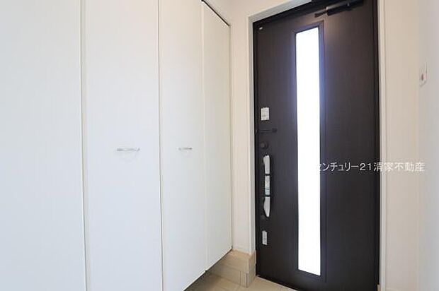 3号棟:玄関周りもすっきりシューズクローク完備!(2026年09月撮影)