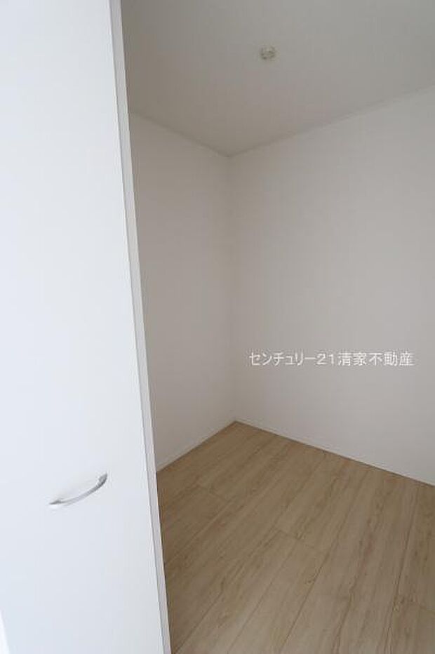 3号棟:季節物もすっきり収納できます!(2026年09月撮影)