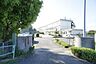 周辺：牛山小学校まで700m、牛山小学校まで700m(徒歩約9分)