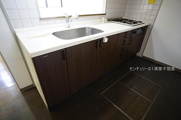 家族との会話が弾む対面式キッチン！(2026年07月撮影)