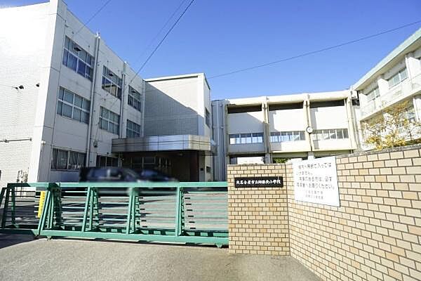 師勝北小学校まで700m、師勝北小学校まで700m(徒歩約9分)
