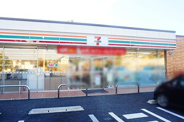 セブンイレブン小牧応時2丁目店まで705m、セブンイレブン小牧応時2丁目店まで705m(徒歩約9分)