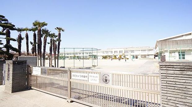北里小学校まで900m、北里小学校まで900m(徒歩約12分)