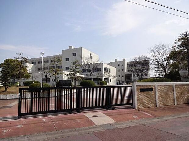 桃陵中学校まで350m、桃陵中学校まで350m(徒歩約5分)