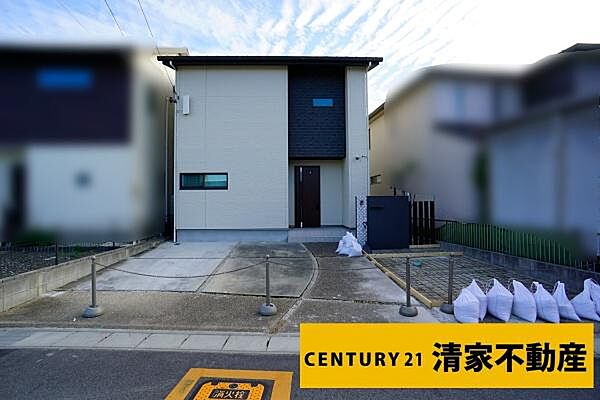 駐車並列3台分有り(2026年10月撮影)