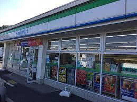 ファミリーマートさいたま南部領辻店まで630m