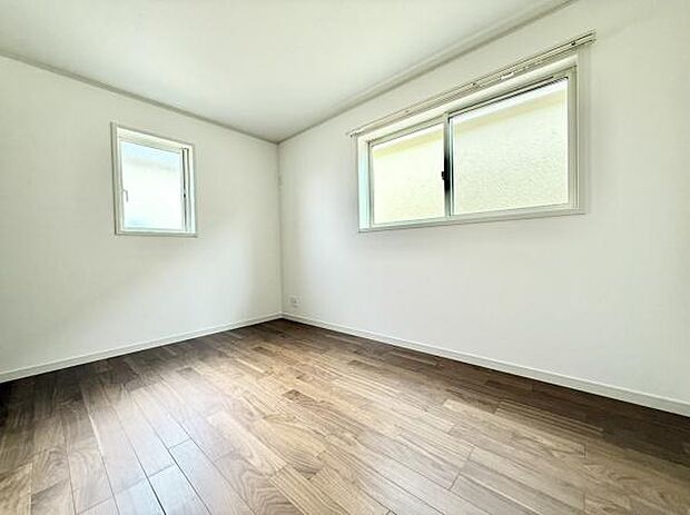 2面採光で明るく風通しの良い居室。快適なプライベート空間を確保できます。