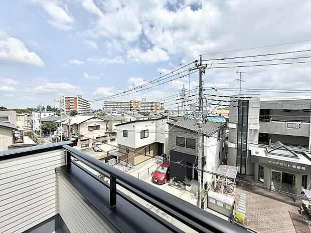 バルコニーからの眺望!気持ちの良い毎日が送れそうですね!