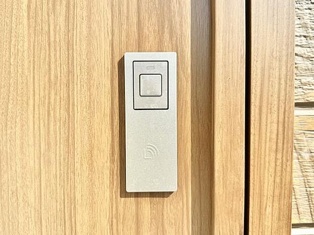 スマートに開閉できる電子キー!