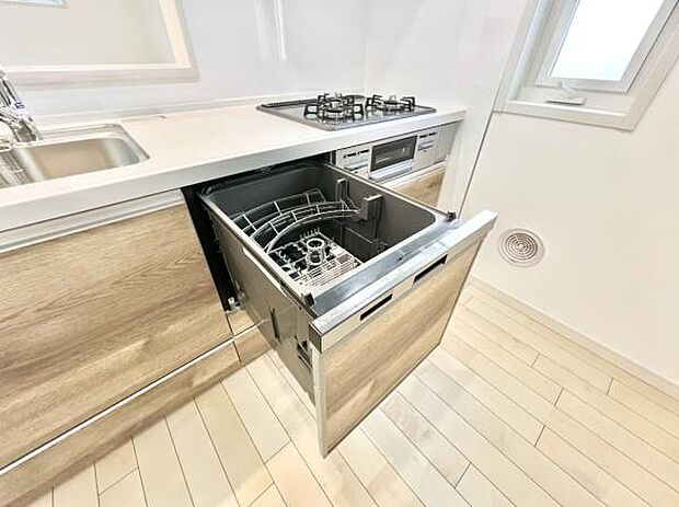 ビルトイン食洗機付きのシステムキッチンで家事の負担を軽減、忙しいパパママをサポートします！