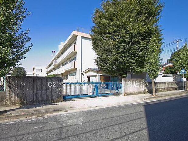 蕨市立南小学校まで950m