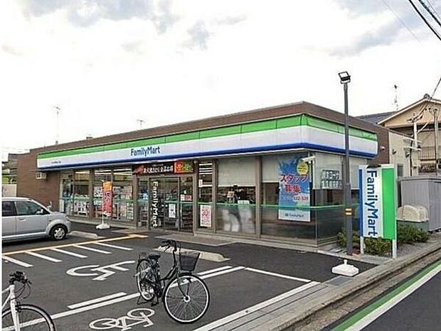 ファミリーマートさいたま栄和五丁目店まで421m