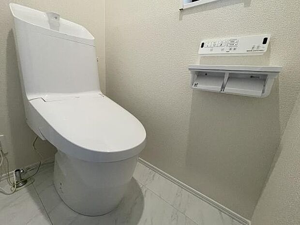 トイレは1階と2階にあります!いつでも快適に使える温水洗浄便座を設置!