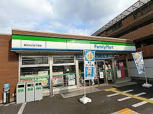 ファミリーマート越谷大沢四丁目店まで420m