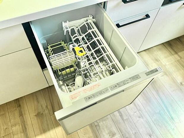 ビルトイン食洗機付きのシステムキッチンで家事の負担を軽減、忙しいパパママをサポートします！