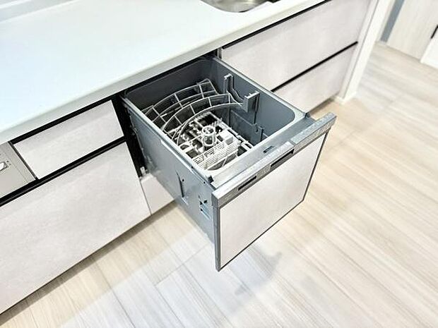 ビルトイン食洗機付きのシステムキッチンで家事の負担を軽減、忙しいパパママをサポートします！