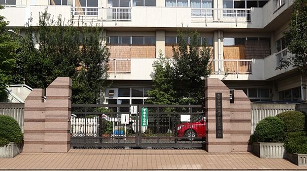 さいたま市立浦和大里小学校まで1200m