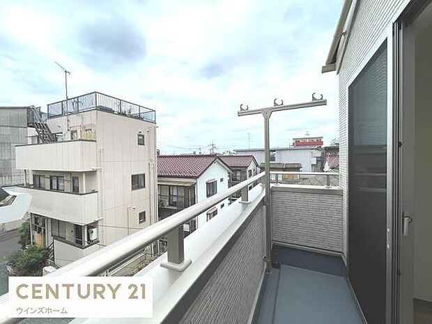 天気の良い日は洗濯物はカラッと乾かせます!