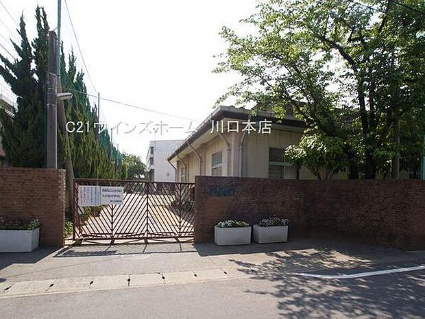 川口市立岸川中学校まで200m