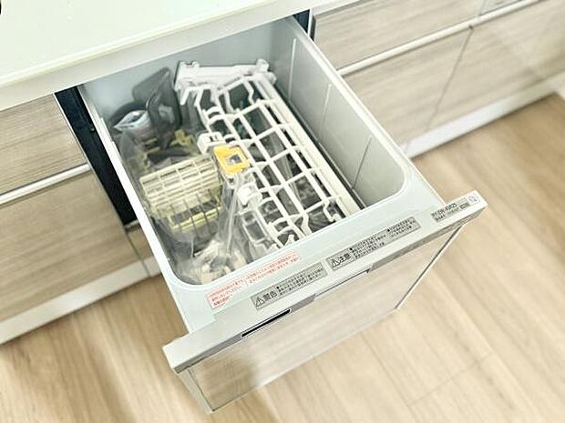 家事の時短に嬉しいビルトイン食洗機付き！忙しい毎日をサポートする頼れる設備です。