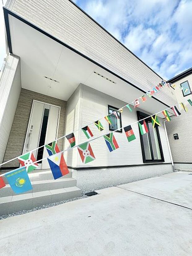 カースペース1台有ります！（車種によります）