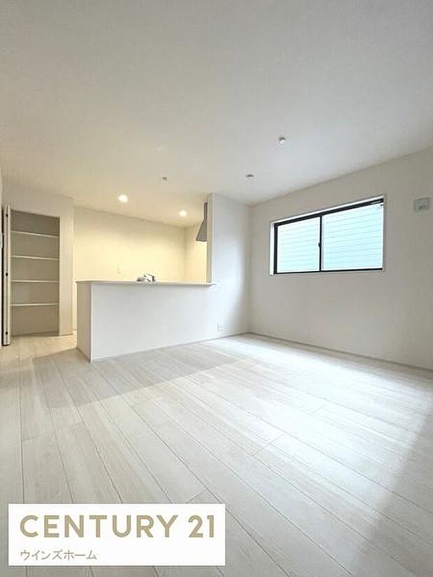 LDK15.25帖と明るく広々。プライバシー性の高い2階に設置されています!家族のコミュニケーションの取りやすい空間設計!