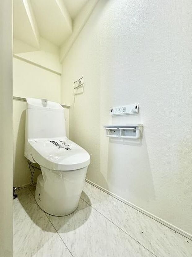 トイレは1・2階に設置され、シャワートイレが内蔵されているので使用後はスッキリ爽快！