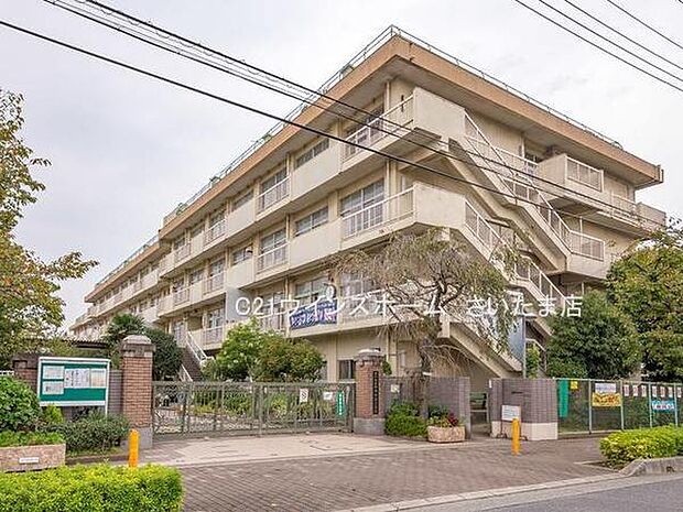 さいたま市立田島小学校まで1440m