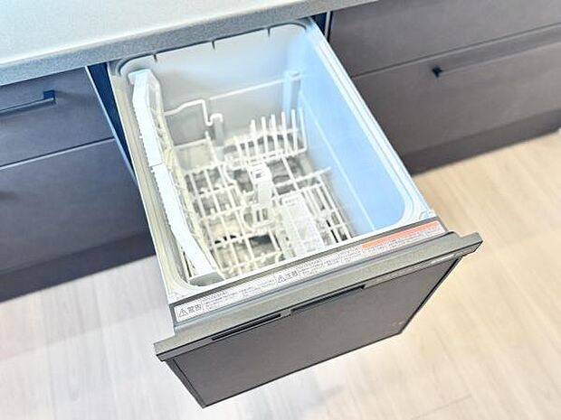 家事の時短に嬉しいビルトイン食洗機付き！忙しい毎日をサポートする頼れる設備です。