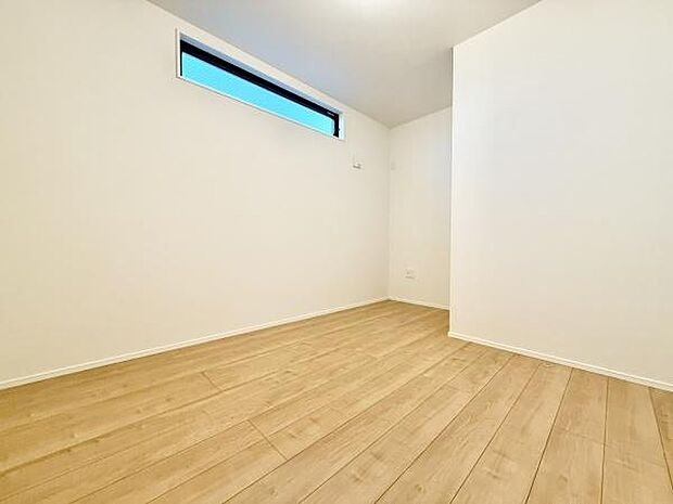 9.3帖納戸は収納スペースとしても、居室として家族が過ごすお部屋にしてもOK!ウォクインクローゼット付きで収納もたっぷり確保されています!