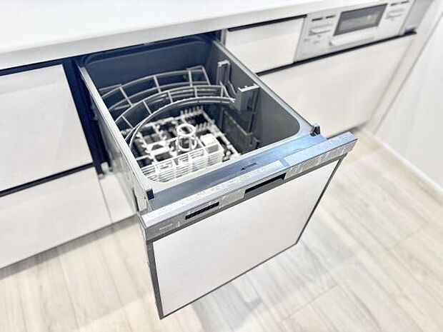 ビルトイン食洗機付きのシステムキッチンで家事の負担を軽減、忙しいパパママをサポートします!