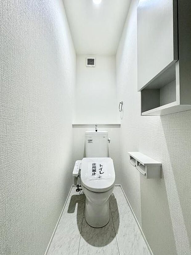 トイレは1階と2階にあります!いつでも快適に使える温水洗浄便座を設置!