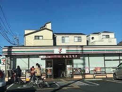 セブンイレブンさいたま堀の内3丁目店まで550m