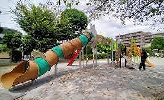 根岸東児童公園まで20m