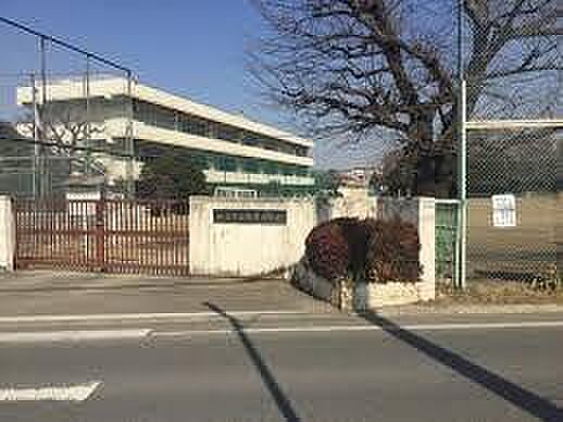 新座市立陣屋小学校まで1300m