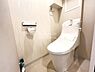 トイレ：トイレも2022年に交換しています！温水洗浄付きなのでボタン一つで心地良い温水での素早い洗浄が可能です！暖房便座で寒い日もあたたかです。