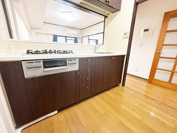 一体感のあるLDKでは、ご家族との会話を楽しみながらお料理をすることもできます！