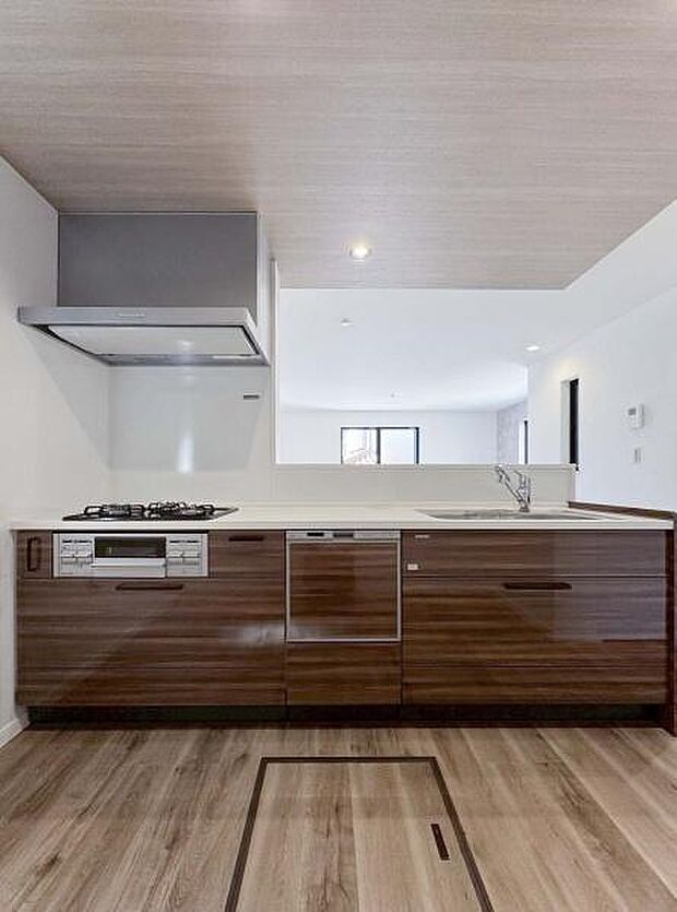 毎日使うキッチンだからこそ、食事の準備を楽しい時間に、忙しい時でもスムーズに無駄なく作業できる、お手入れも簡単にできるなど、毎日を楽しくするキッチンスペースに仕上げました。