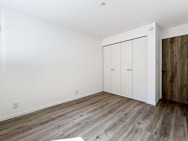 高い断熱性で結露防止と省エネに有効なペアガラスを採用しています。全居室に採用していますので、快適な暮らしを始めて下さい。