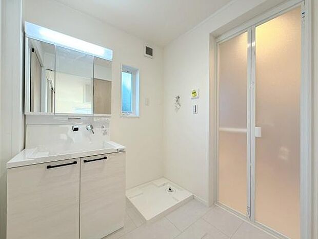 洗面室は、広さがあり、使いやすそうですね。