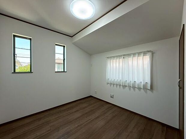 ご趣味のお部屋としても使える広さの洋室です。