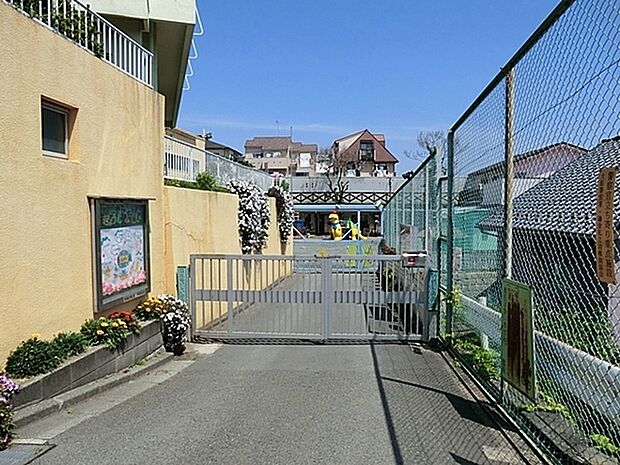 ひがし幼稚園まで764m