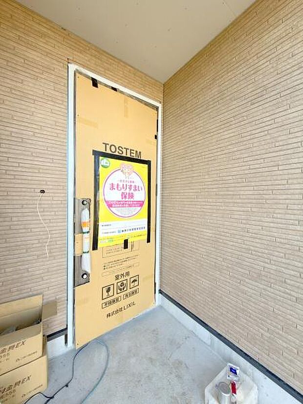 外から見た玄関です。