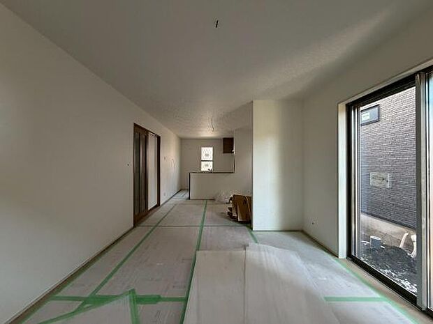 上質な暮らしを感じさせてくれます。毎日の暮らしの中で表情を変える場所ですが、いつもあたたかく家族を包み込んでくれる場所になるはずです。