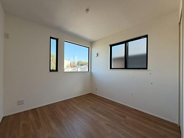 ご趣味のお部屋としても使える広さの洋室です。