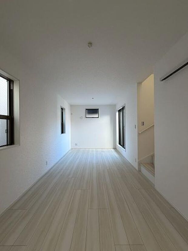 キッチン側から見たリビングです！