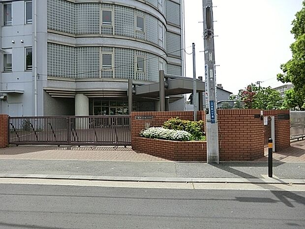 川崎市立京町小学校まで180m