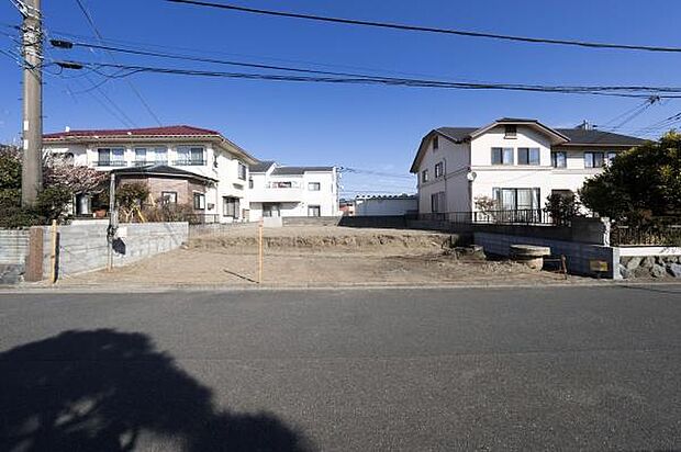 カースペースもございます。駐車場代がかからないのは戸建ての良いところですね。